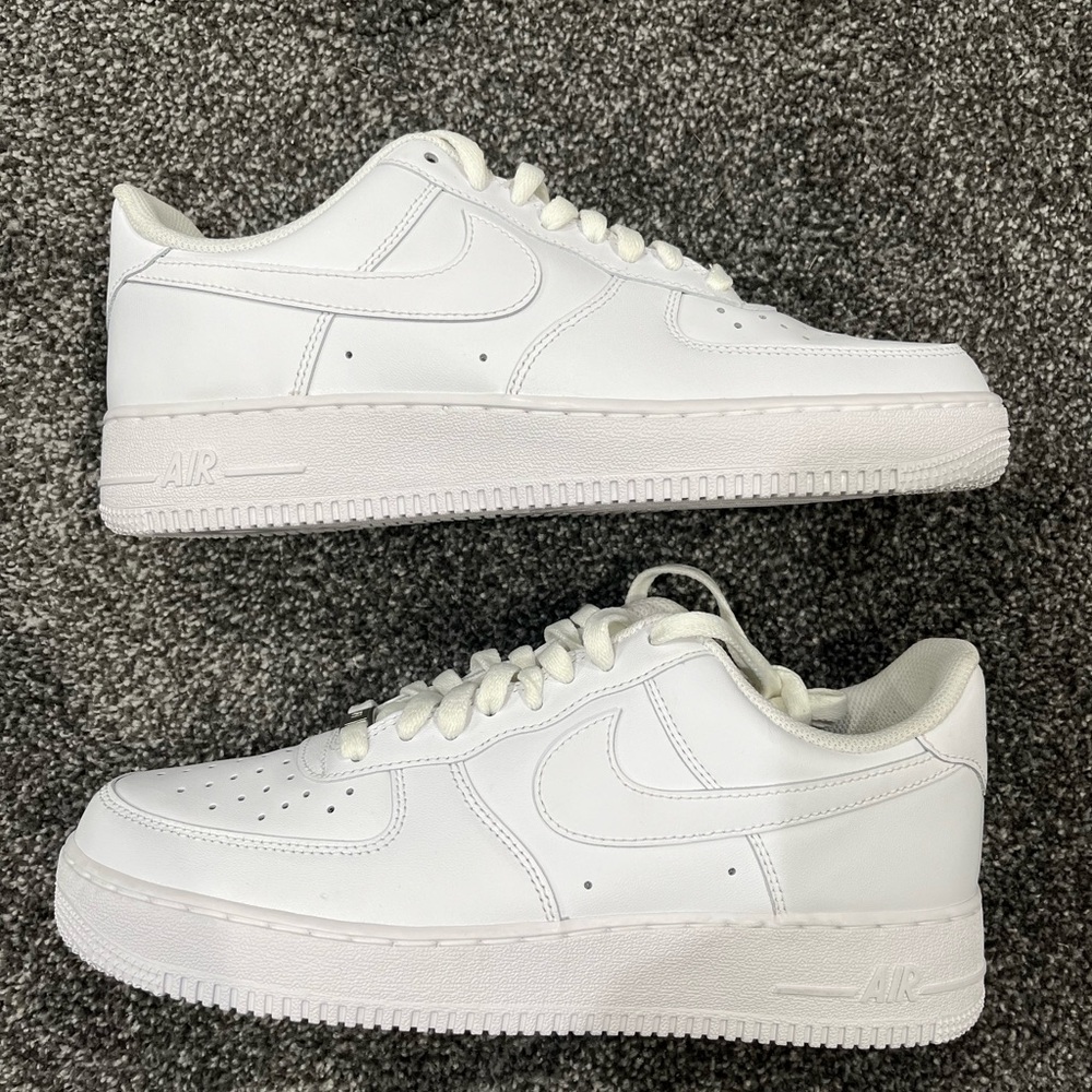 Nike Air Force 1 new without box youth size 6,7